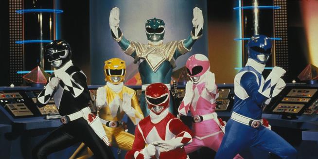 Power Rangers: pubblicata la foto del modellino del nuovo Megazord del reboot Power Rangers