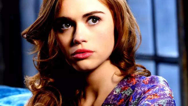 Holland Roden protagonista della terza stagione di Channel Zero Holland Roden in posa