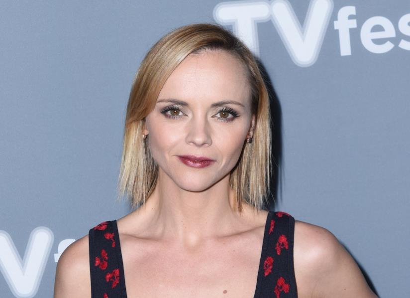 Christina Ricci si dice pronta a tornare in un possibile sequel de La famiglia Addams Mezzo primo piano dell'attrice Christina Ricci
