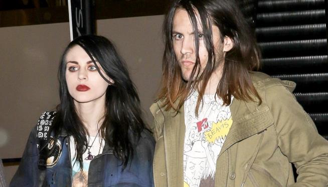 Frances Bean Cobain divorzia da Isaiah Silva Primo piano di Frances Bean Cobain e Isaiah Silva