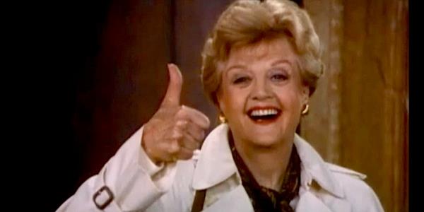 Angela Lansbury nei panni di Jessica Fletcher Angela Lansbury è Jessica Fletcher, la signora in giallo