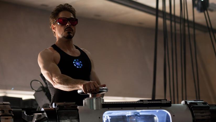 Il Reattore Arc ha salvato Iron Man dalle Gemme dell'Infinito? Robert Downey Jr. in Iron Man (2008)
