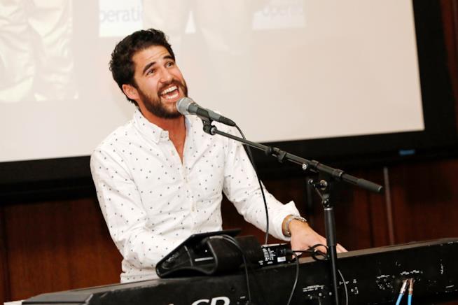 Darren Criss Darren Criss dedica Gloria alla memoria di Versace