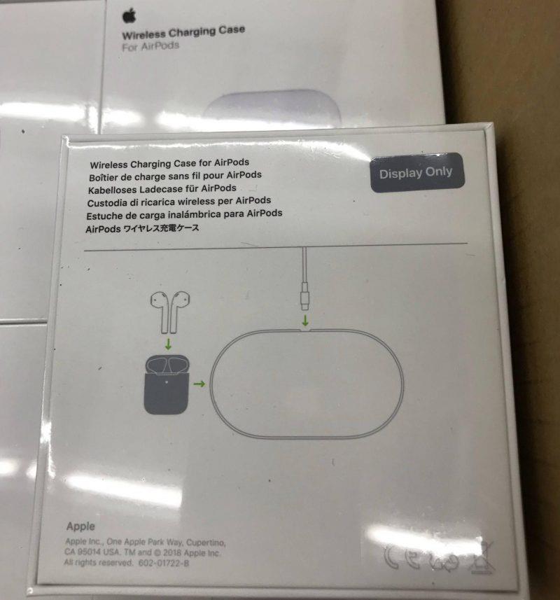 AirPower si mostra sul retro della confezione degli AirPods 2 Foto del retro della confezione degli AirPods 2 con il riferimento ad AirPower