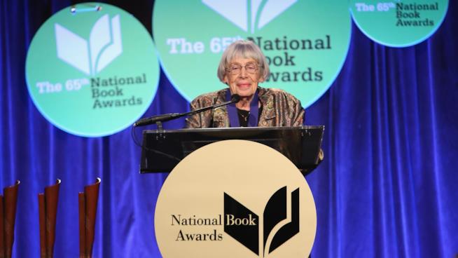 È morta la scrittrice di fantascienza Ursula K. Le Guin Ursula K. Le Guin in una delle sue ultime apparizioni pubbliche