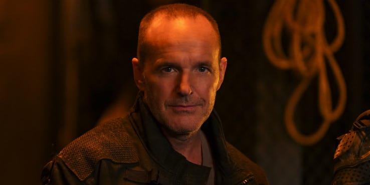 Gli agenti dello S.H.I.E.L.D. potrebbero ritrovarsi a dover affrontare una invasione aliena su larga scala Clark Gregg nei panni di Sarge