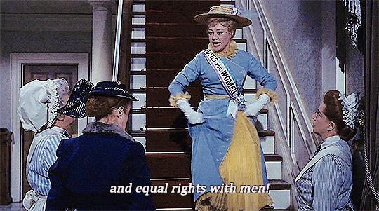 I migliori film da vedere per la Festa delle Donne Winifred Banks in una scena di Mary Poppins