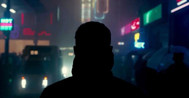 Blade Runner 2049 arriva al cinema: la recensione Ryan Gosling in una scena del film