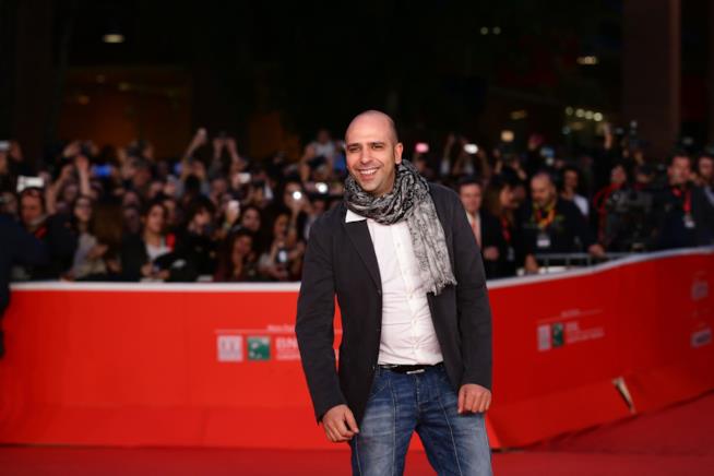 La bufala su Checco Zalone morto in un incidente d'auto L'attore e comico Checco Zalone
