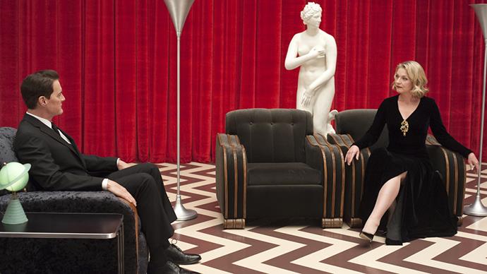 Twin Peaks potrebbe tornare in TV con una nuova stagione Dale Cooper e Laura Palmer seduti sulle rispettive poltrone si scrutano tra loro