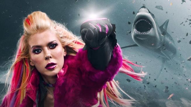 Sharknado: l'attrice Tara Reid cita i produttori per ben 100 milioni di dollari Tara Reid in Sharknado 5