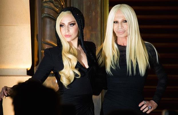 Nella terza stagione di American Crime Story Lady Gaga potrebbe diventare Donatella Versace Lady Gaga e Donatella Versace, unite nella vita e sul set