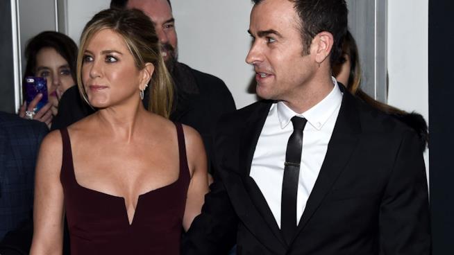 Voci di crisi tra Jennifer Aniston e il marito Justin Theroux Jennifer Aniston e il marito Justin Theroux