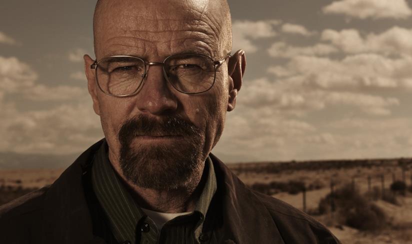 Il sosia di Walter White ricercato per possesso di metanfetamina Un primo piano di Bryan Cranston nei panni di Walter White