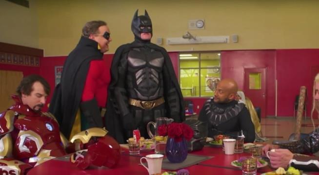 I 10 miglior video di YouTube della settimana Comici statunitensi vestiti da supereroi per il programma TV CONAN