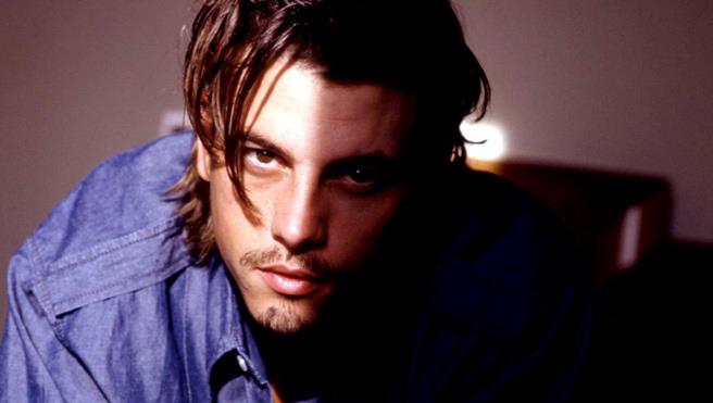 Skeet Ulrich entra a far parte del cast di Unforgettable 4 Un'immagine promozionale di Skeet Ulrich