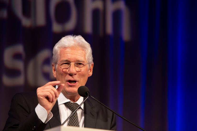 Richard Gere dopo 30 anni torna in una serie TV Richard Gere