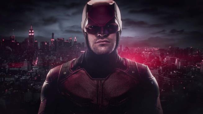La sceneggiatrice Tamara Becher-Wilkinson parla della cancellazione di Daredevil Un primo piano di Daredevil nella serie Marvel/Netflix