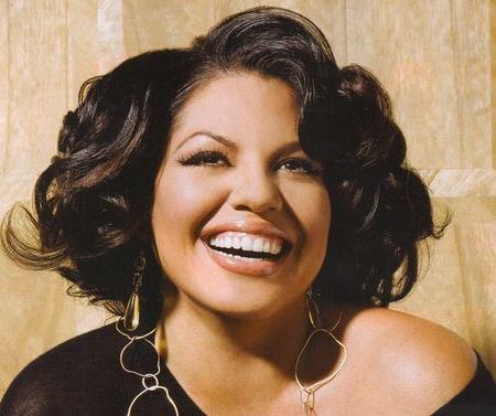 Sara Ramirez (Callie Torres in Grey's Anatomy) in versione boccolosa Il look tutto boccoli di Sara Ramirez