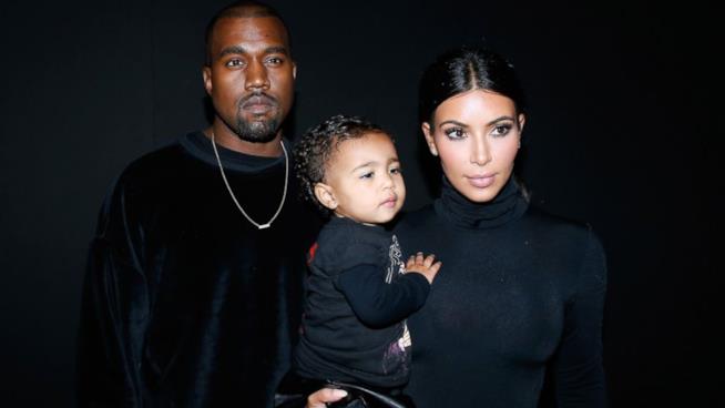 Kanye West chiede a Kim Kardashian il test di paternità per North Primo piano di Kim Kardashian, Kanye West e North West