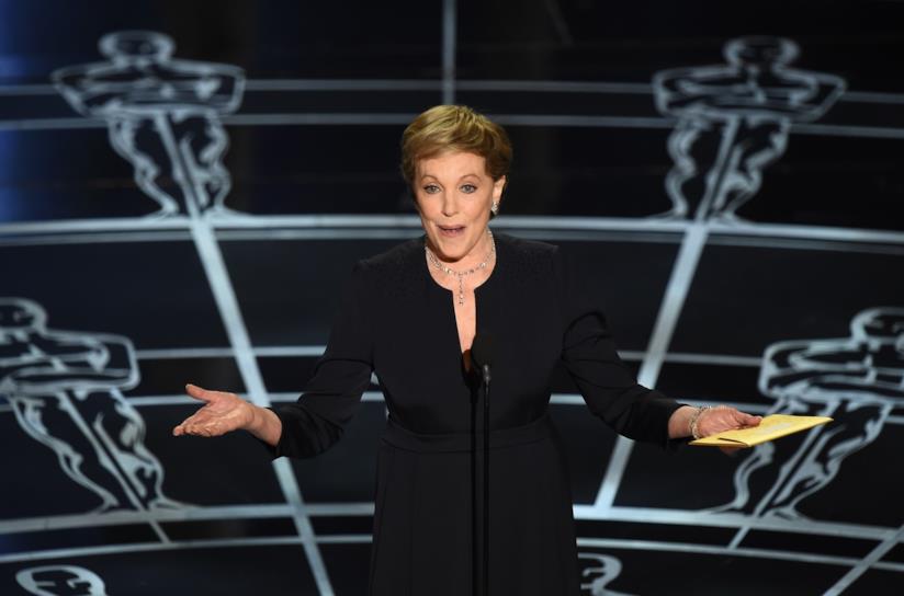 Julie Andrews è felice che Emily Blunt vestirà i panni di Mary Poppins L'attrice Julie Andrews