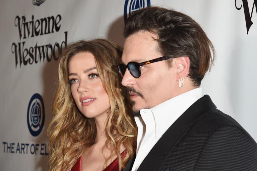 Johnny Depp si difende dalle accuse e punte il dito contro Amber Heard Johnny Depp e Amber Heard
