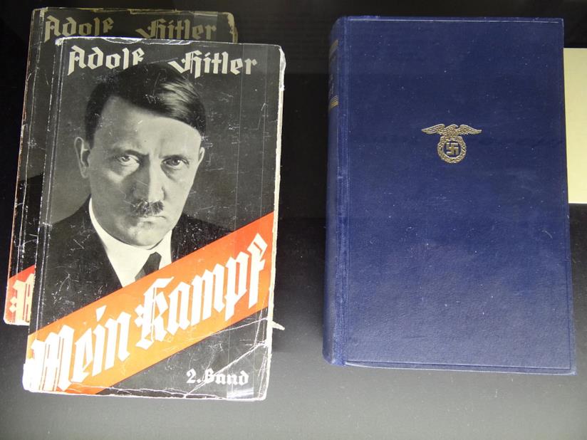 Amazon bandisce il Mein Kampf dal suo catalogo di prodotti online Il logo del portale commerciale Amazon