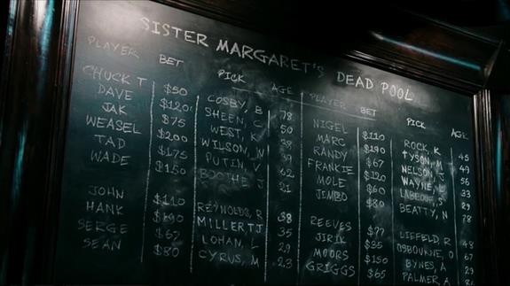 Un interno dei due pop-up bar a tema Deadpool All'interno di uno dei pop-up bar a tema Deadpool si potranno ordinare anche le