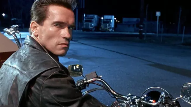 Doom, easter egg da Terminator 2 e altri videogiochi Bethesda Arnold Schwarzenegger in una sequenza di Terminator 2