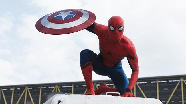 Spider-Man: Homecoming potrebbe avere l'Avvoltoio come villain Tom Holland svela il titolo del nuovo Spider-Man