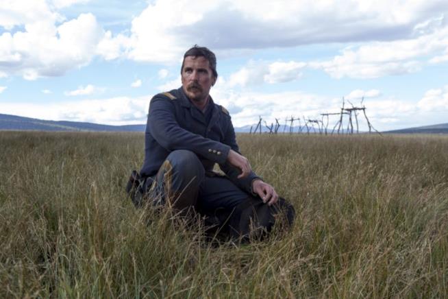 Christian Bale è protagonista di Hostiles, il nuovo film di Scott Cooper Christian Bale in una prima immagine ufficiale di Hostiles