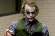 I fan ricordano Heath Ledger ad undici anni dalla sua morte Heath Ledger nei panni di Joker in una scena de Il Cavaliere Oscuro