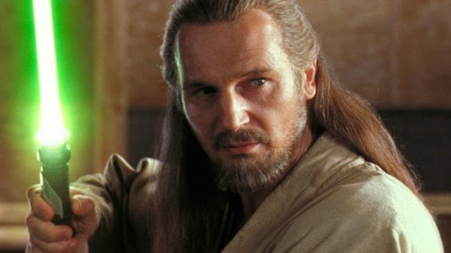 Star Wars, Liam Neeson apre a un possibile ritorno di Qui-Gon Jinn nella saga Liam Neeson è Qui-Gon Jinn