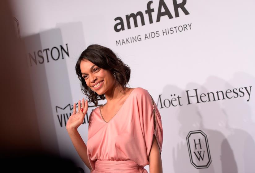 Rosario Dawson è stata arrestata durante una manifestazione Primo piano di Rosario Dawson