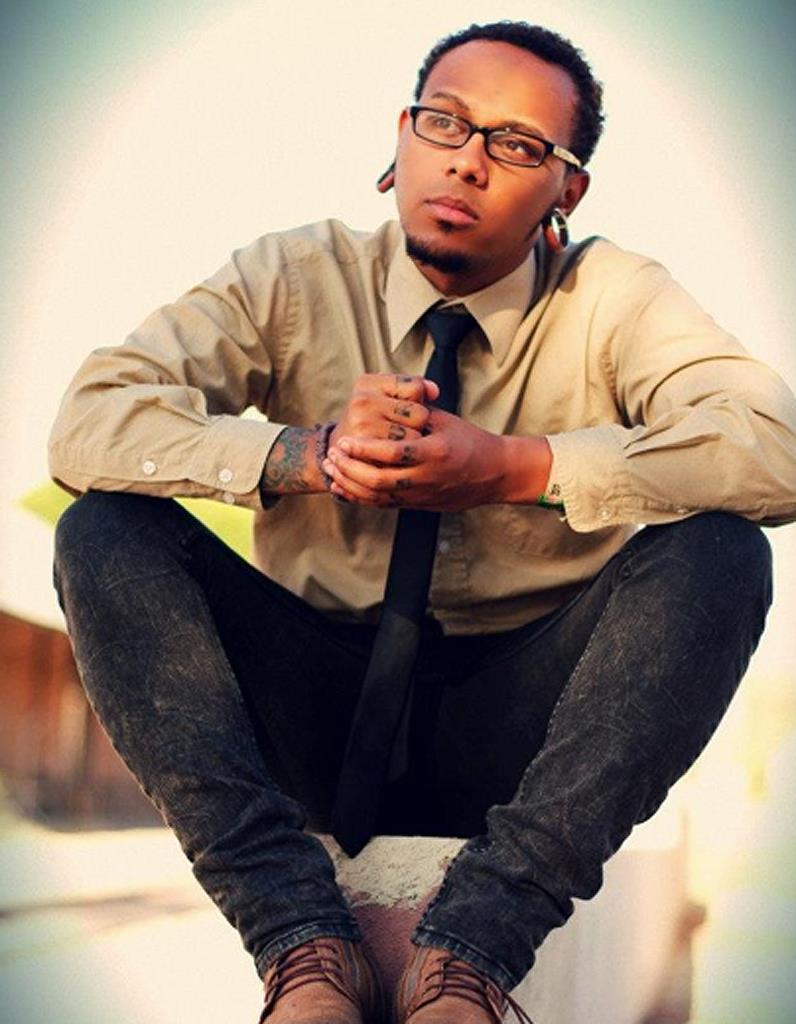 Craig Lamar Traylor ha recitato in Malcolm Craig Lamar Traylor in posa per una foto