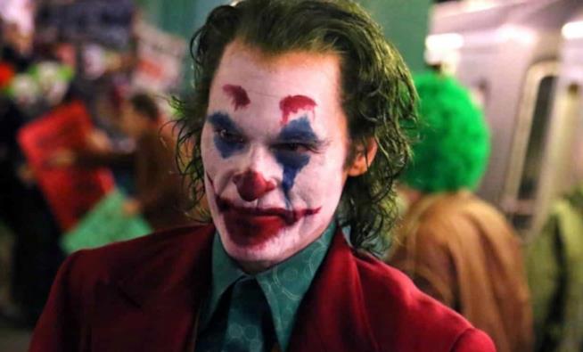 Joker - La trama del film Joker in primo piano