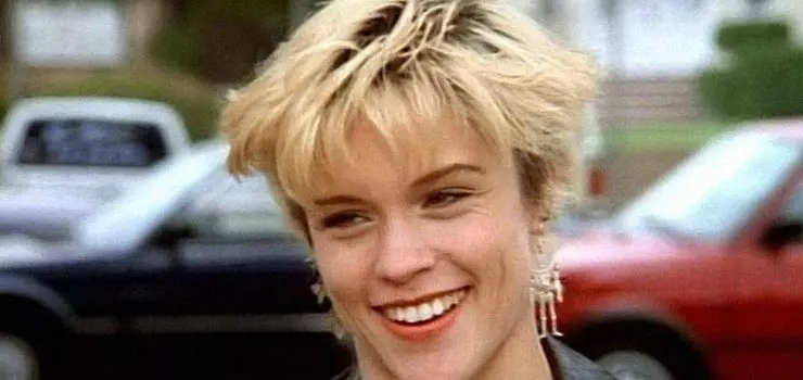 Emily Valentine nel revival di Beverly Hills 90210 L'attrice Christine Elise nei panni di Emily in Beverly Hills 90210