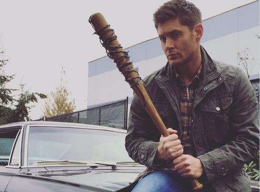 La scena di Supernatural che omaggia The Walking Dead Una scena di Supernatural che omaggia Negan
