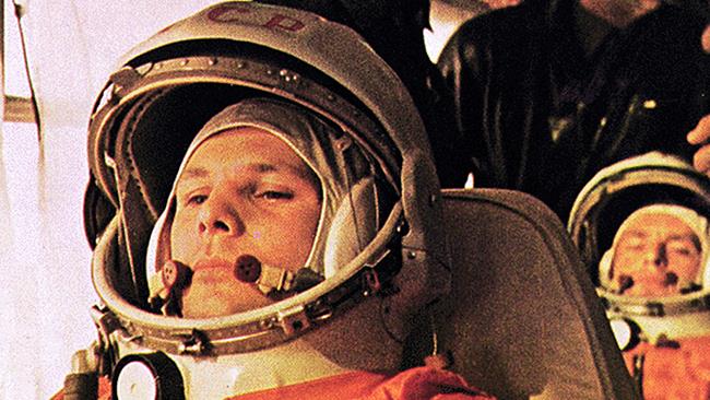 La storia di Yuri Gagarin, il primo uomo nello spazio Yuri Gagarin si prepara al lancio con la Vostok 1