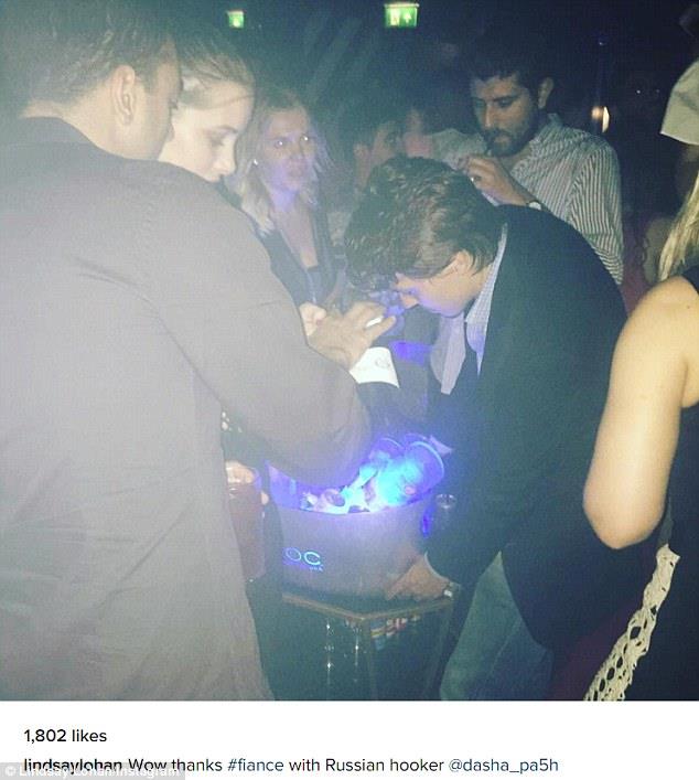 Lindsay Lohan è stata tradita dal fidanzato ed è incinta Immagine del fidanzato di Lindsay Lohan Egor Tarabasov in un locale