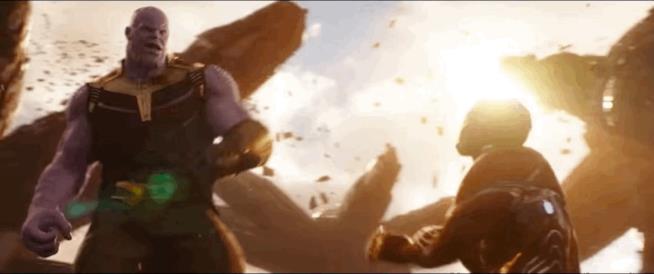 Tutti sono in pericolo quando la minaccia è Thanos Thanos manda al tappeto Iron Man