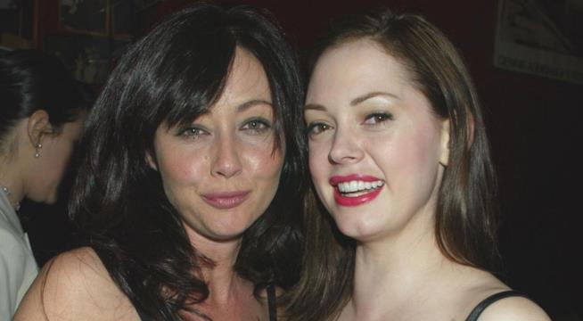 Shannen Doherty e Rose McGowan Shannen Doherty e Rose McGowan sorridenti