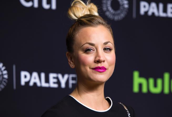 Kaley Cuoco commenta la sua scelta di rifarsi il seno Primo piano di Kaley Cuoco