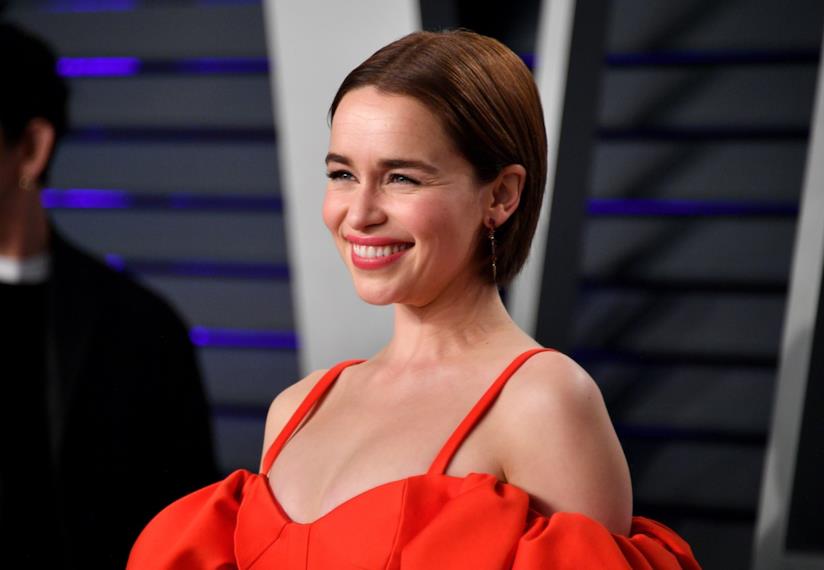 Emilia Clarke protagonista di una nuova commedia natalizia Emilia Clarke sorridente