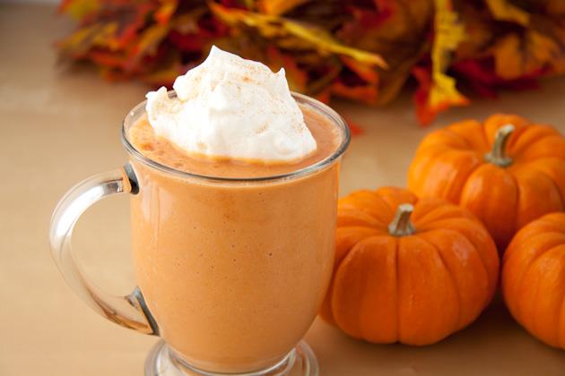 Scream Queens: il cappuccino alla zucca piccante Chanel Oberlin e il cappuccino alla zucca