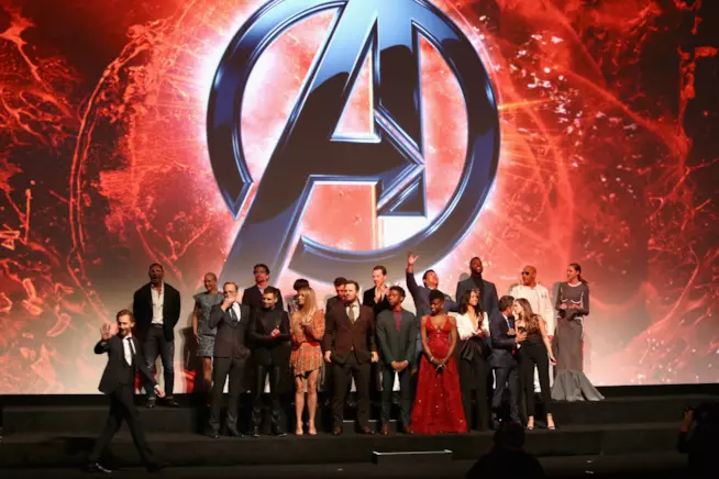 Avengers: Infinity War, gli incassi record anche grazie alla Cina Il cast di Avengers: Infinity War alla prima mondiale del film