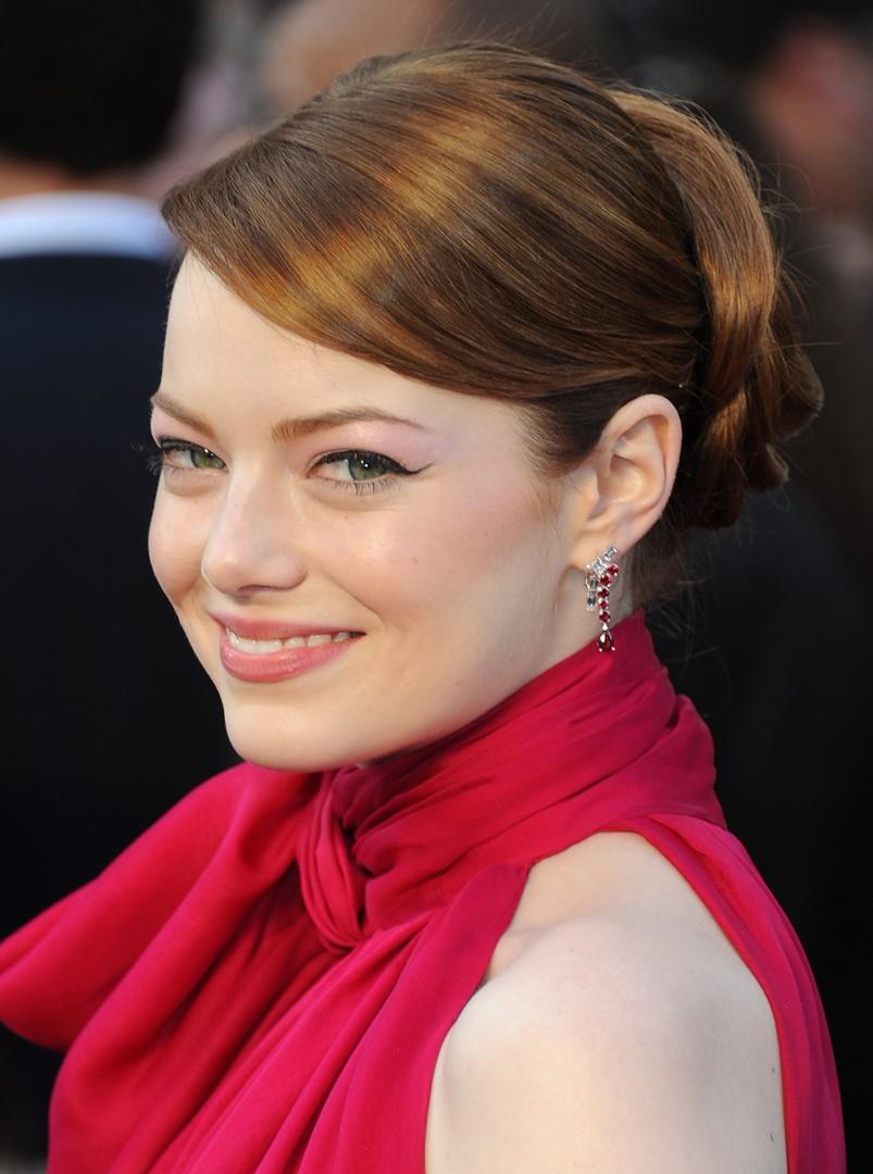 Emma Stone in rosso Emma Stone agli Oscar 2012