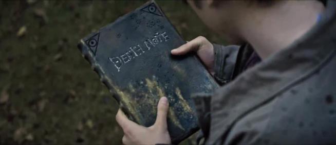 Death Note, Netflix scommette sul sequel del film Light raccoglie il Death Note