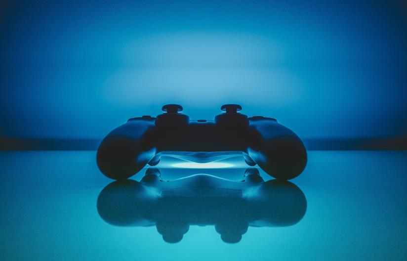 PlayStation 5, le prime immagini del prototipo spuntano in rete Il DualShock 4 di PlayStation 4