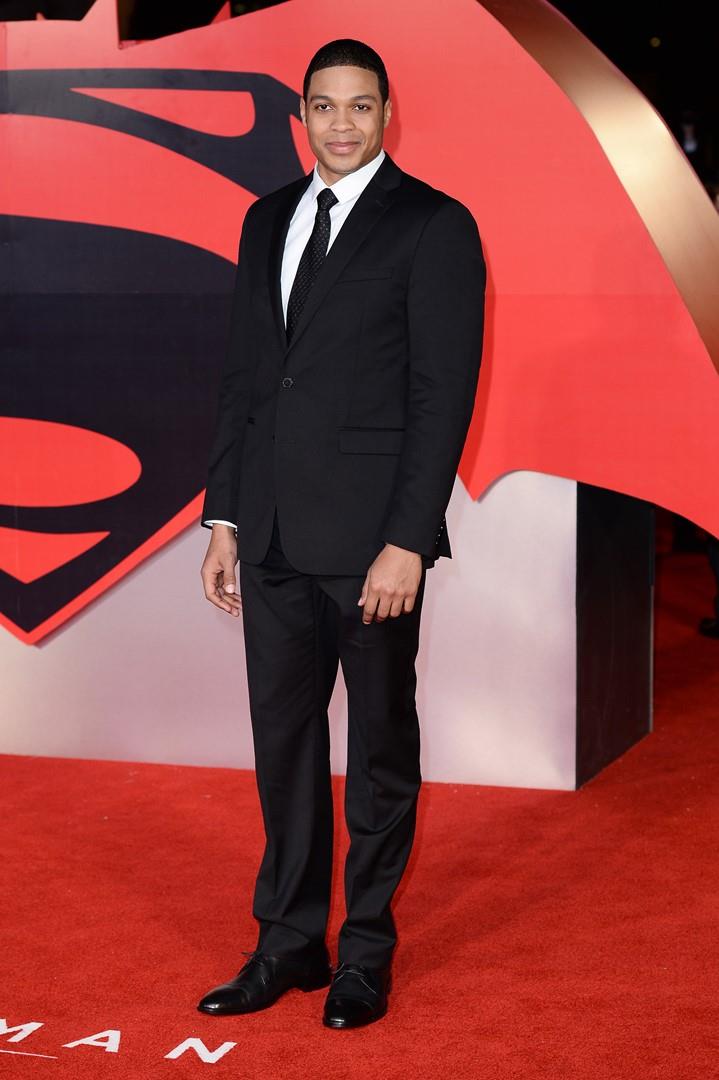 Ray Fisher alla premiere di Batman v Superman Ray Fisher sul red carpet di Batman v Superman